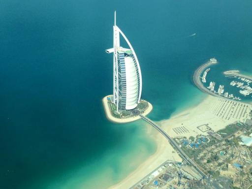 Seaplane above the Burj al Arab